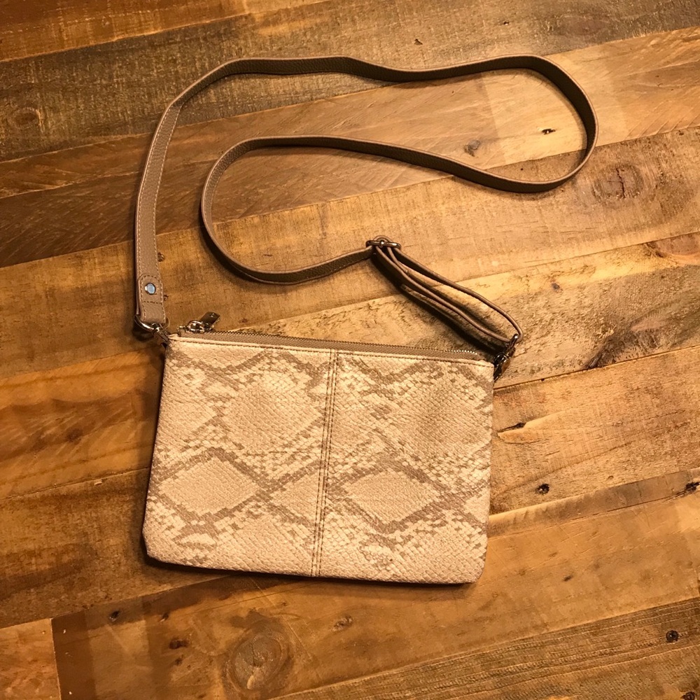 Snakeskin Stylish Crossbody/Clutch
